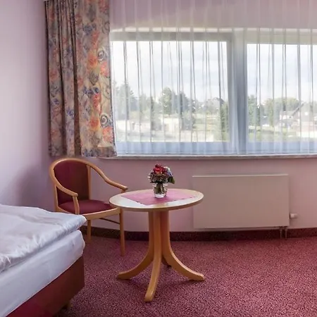 Hotel Kammweg Neustadt am Rennsteig Room photo
